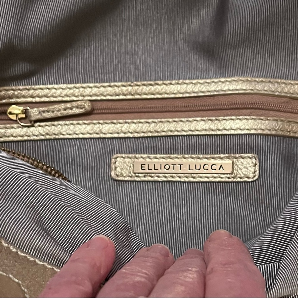 Beautiful Statement Gold Handbag - image 3